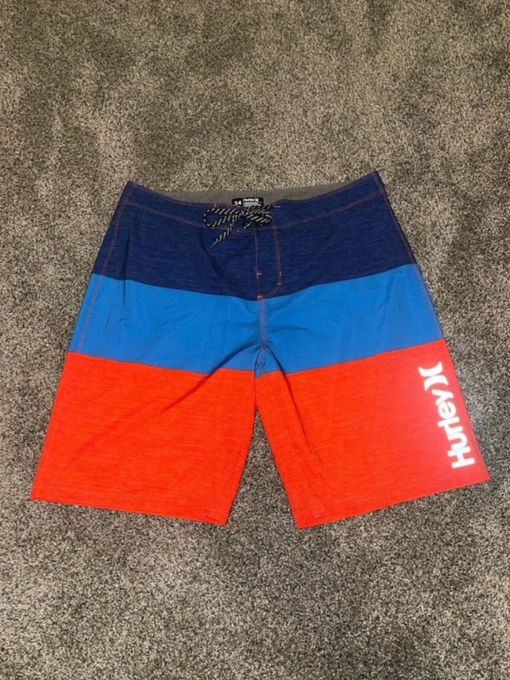 Hurley Men’s Navy, Blue & Red Block Swim Shorts size: 34